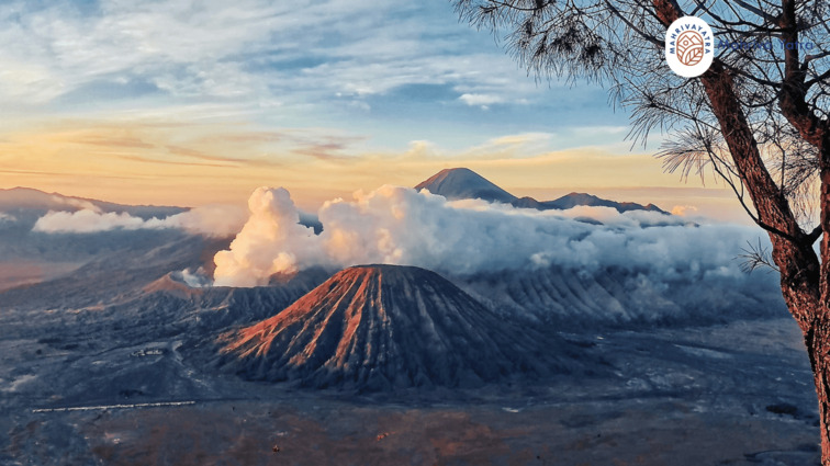 Taman Nasional Bromo Tengger Semeru sebagai destinasi ekowisata ikonik di Jawa Timur